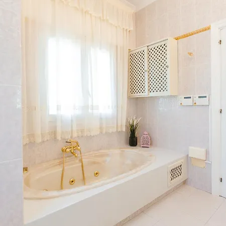 Galemar Pool & Gardens וילה טורמולינוס